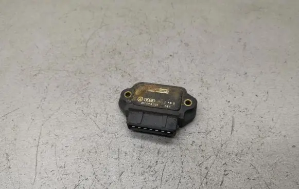 Volkswagen Golf II Ignition amplifier control unit 211905351
