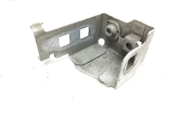 Renault Talisman Fender mounting bracket 62235004R