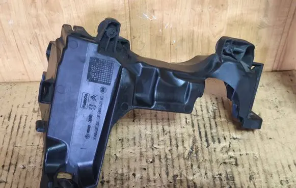 Ford Kuga I Other engine bay part 9688453180