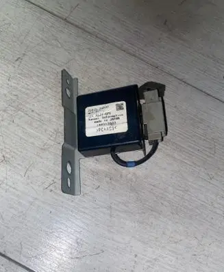 Nissan X-Trail T30 Antenna control unit 25975
