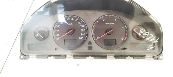 Volvo V70 Speedometer (instrument cluster) 