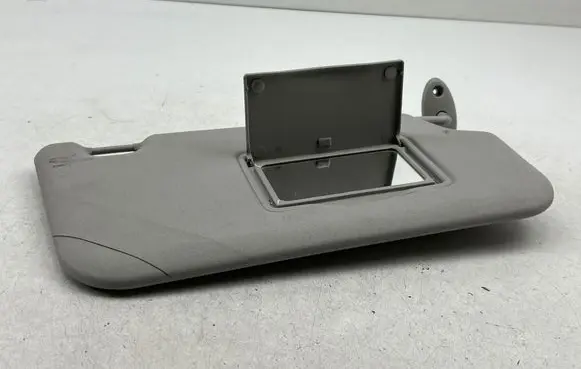 Sun visor