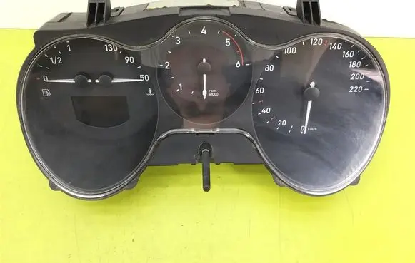 Speedometer (instrument cluster)
