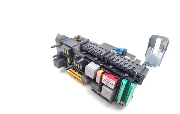 Mercedes-Benz E AMG W212 Fuse module 2129000004 2125452832 2129022702