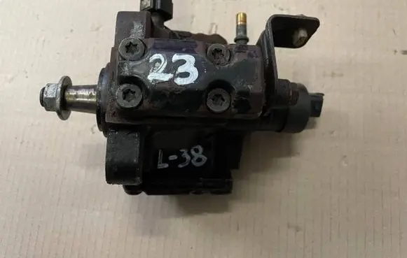 Renault Scenic I Fuel injection high pressure pump 7700111010 0445010018 9910070