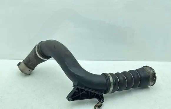 BMW 2 F46 Intercooler hose/pipe 8616211