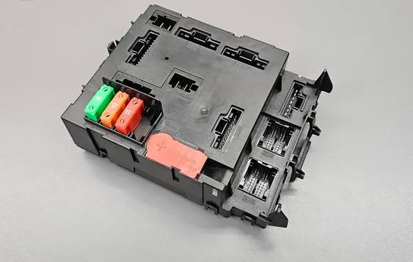 Smart ForTwo II Fuse module A4515401250 A4515451101 A4514469795