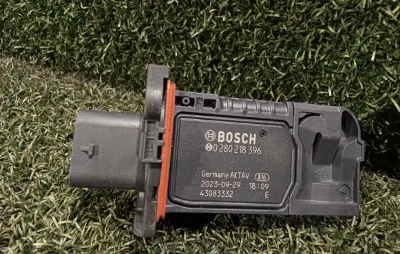 Land Rover Defender Mass air flow meter 0280218396 43083332 97275396