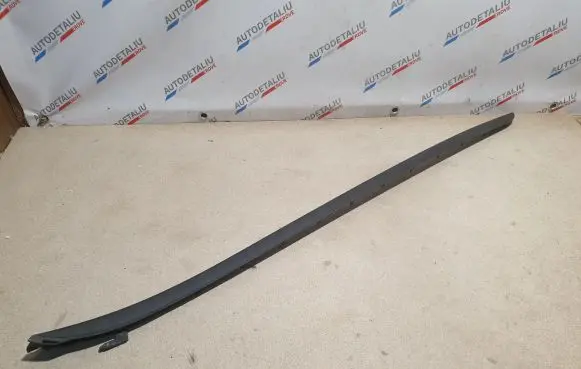 BMW 2 F46 Windshield trim 7331507 51317331507