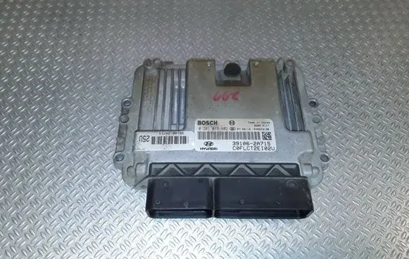 Hyundai i30 Engine control unit/module 0281013402 391062A715