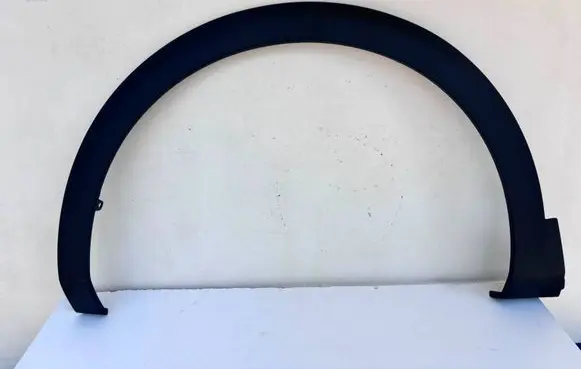 Peugeot 3008 II Front arch trim 9825288977