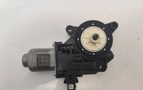 Genesis GV80 Front door window regulator motor 82460T6000