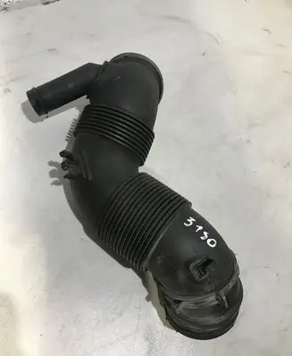 Volkswagen PASSAT B6 Turbo air intake inlet pipe/hose 3C0129654