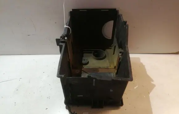 Volvo S40 Battery box tray 3M5110723