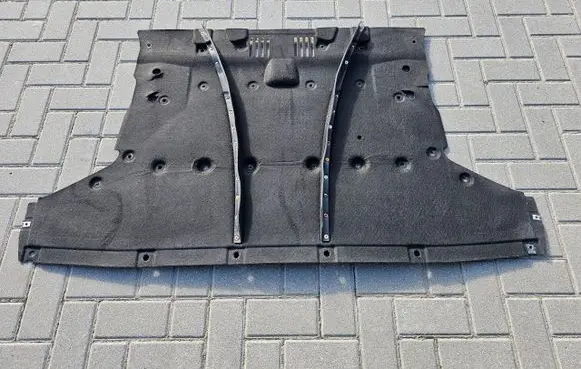 Maserati Levante Engine splash shield/under tray 670158288