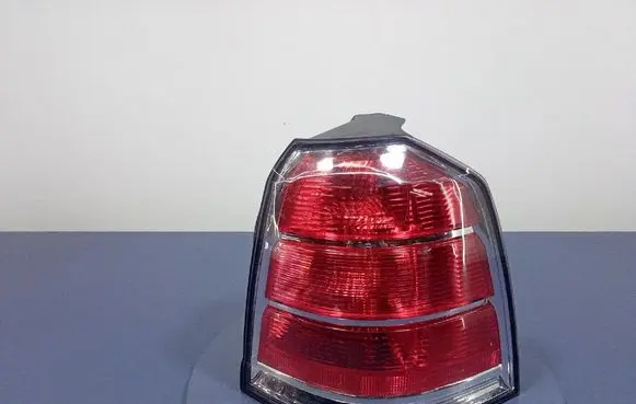 Opel Zafira B Rear/tail lights 442-1948R