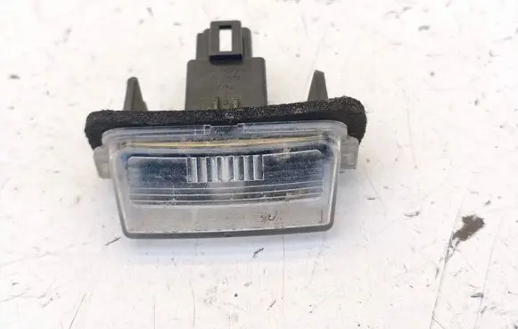 Toyota Avensis T270 Number plate light