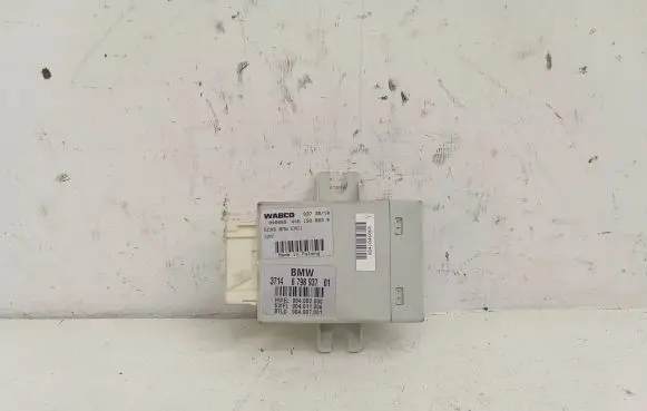 BMW 5 F10 F11 Air suspension control unit module (rear) 6798937