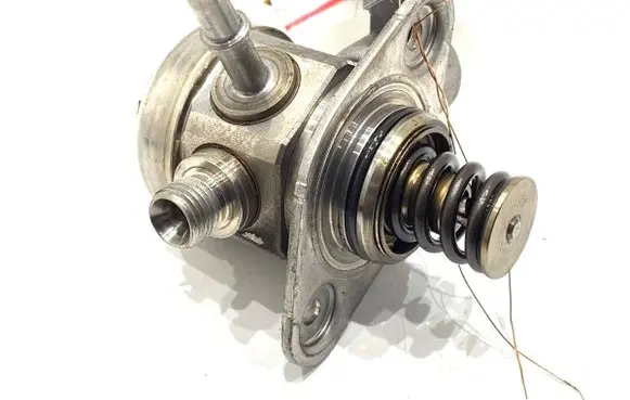 Nissan Qashqai Fuel injection high pressure pump 0261520432