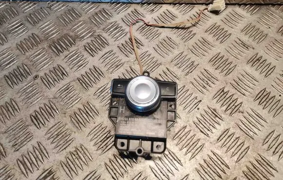 Mercedes-Benz C W204 Head unit multimedia control A2048708851 2048708851