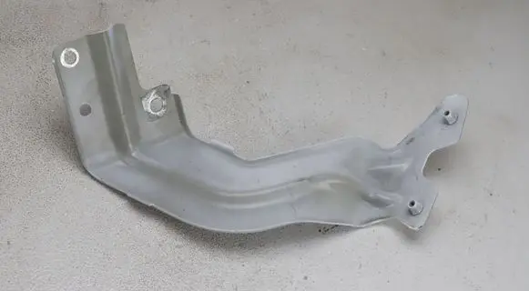 Volkswagen Atlas Cross Sport Fender mounting bracket 3CM821136