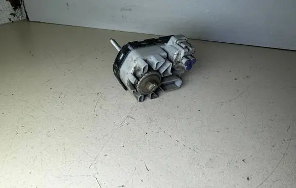Suzuki Grand Vitara II Headlight level adjustment motor 