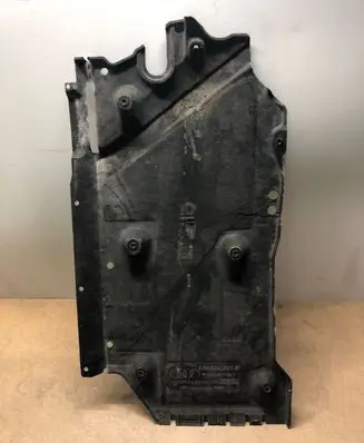 Audi TT TTS RS Mk3 8S Engine splash shield/under tray 8S0825201b