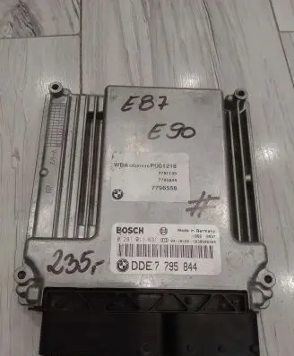 BMW 1 E81 E87 Engine control unit/module ECU DDE7795844