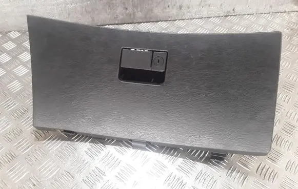 Chrysler Pacifica Glove box lid/cover 