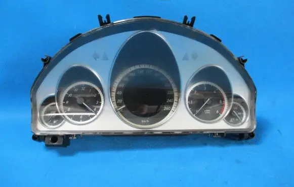 Mercedes-Benz E W212 Speedometer (instrument cluster) A2129004113 2049021203 2129014002