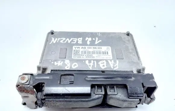 Skoda Fabia Mk2 (5J) Engine control unit/module 03D906023 5WP40806