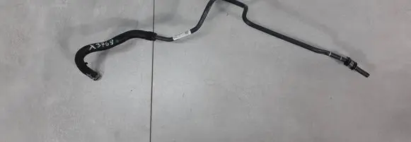 Volkswagen Golf VIII Engine coolant pipe/hose 04E121064N
