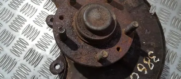 Mazda 6 Rear wheel hub 