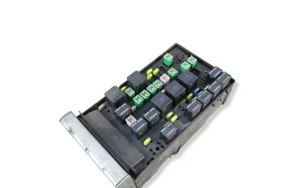Chrysler Voyager Fuse module 05144579AC T232500529 64469H