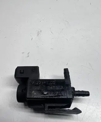 BMW 7 E65 E66 Turbo solenoid valve 72234100 04T30 12L1
