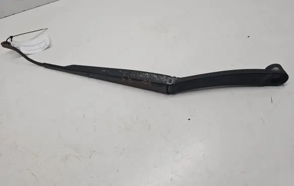 Hyundai Santa Fe Front wiper blade arm