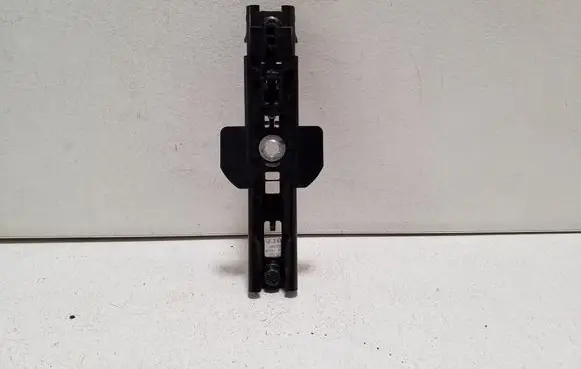 Polestar 2 Seat belt adjustment rail 8632605