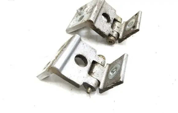Rear door hinge set