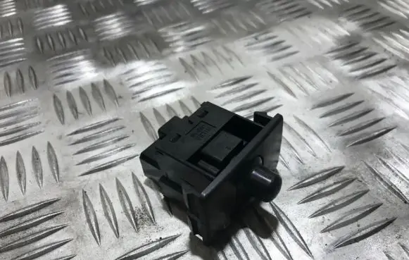 Nissan Almera Wing mirror switch