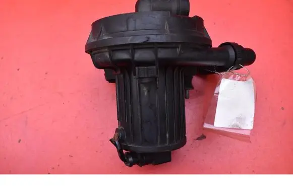 Audi A3 S3 8P Secondary air pump 06A959253B