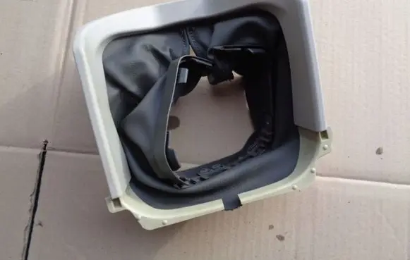 Mercedes-Benz E W212 Steering wheel column trim
