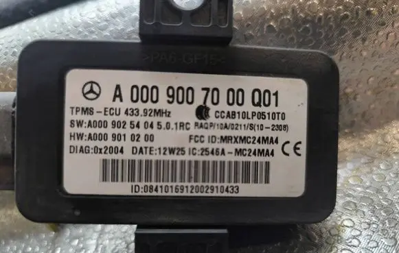 Mercedes-Benz GL X166 Tire pressure sensor A0009007000 A0009010200 A0009025404