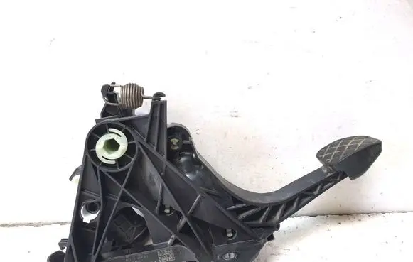 Volkswagen Caddy Clutch pedal 5Q1721059HK