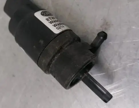 Audi A4 S4 B6 8E 8H Windscreen/windshield washer pump 8TW006848
