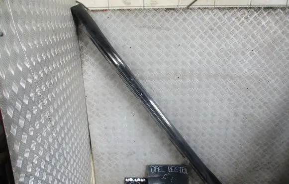 Opel Vectra C Side skirt front trim 