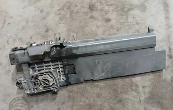 BMW 5 F10 F11 Side radiator support slam panel 7618771