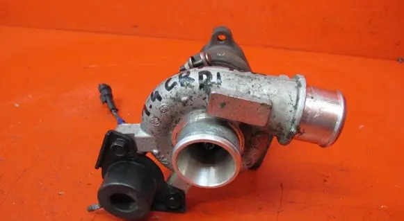 KIA Venga Turbo 28201-2A740
