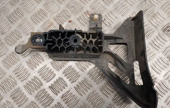 Porsche Cayenne (92A) Jacking socket point 7P5802819