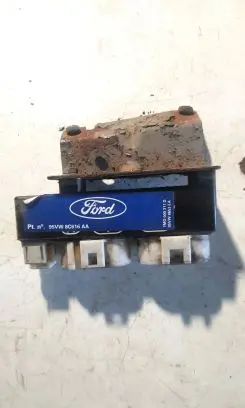 Ford Galaxy Coolant fan relay 95VW8C616AA