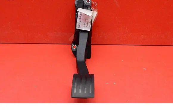 Ford Grand C-MAX Accelerator throttle pedal AV619F836AB